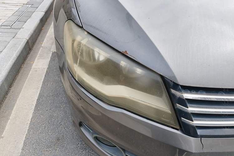 Used Volkswagen Bora 2013 1.6L Manual Comfort Model Right Front Headlight