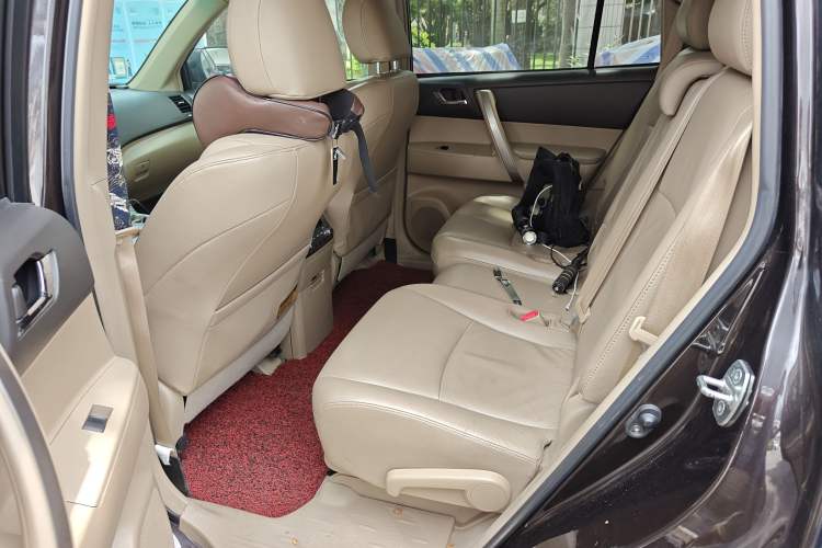 Used Toyota Highlander 2012 2.7L Two-Wheel Drive 7-Seater Luxury Edition