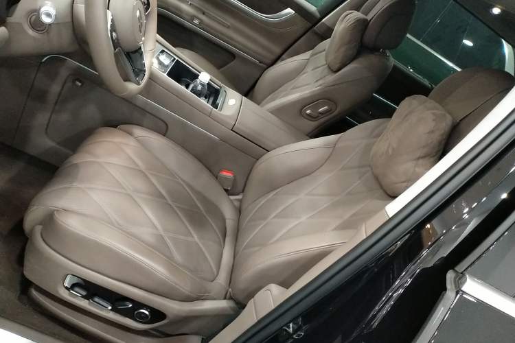 Used Hima AITO M9 2025 Extended-Range Ultra Version 52 kWh 5-Seater Edition Left Front Seat