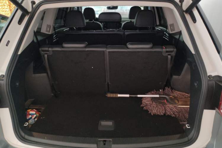 Used Volkswagen Teramont 2020 330TSI Two-Wheel-Drive Luxury Edition China VI Standard Trunk