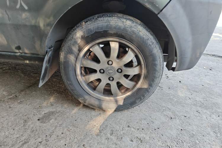 Used Dongfeng Xiaokang V27 2011 1.3L Standard Version BG13-20 Right Front Wheel Hub