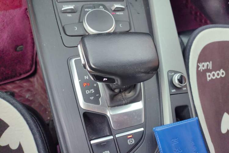 Used Audi A4L 2019 40 TFSI Ambition China VI
