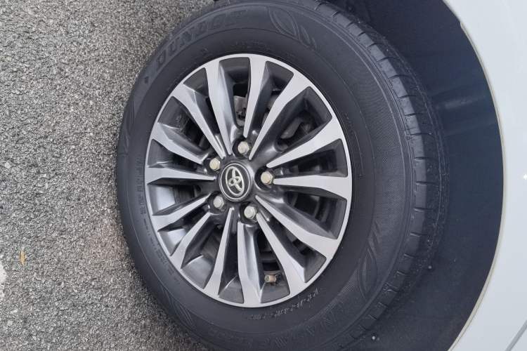 Used Toyota Corolla 2017 Revised Version 1.2T S-CVT GL-i