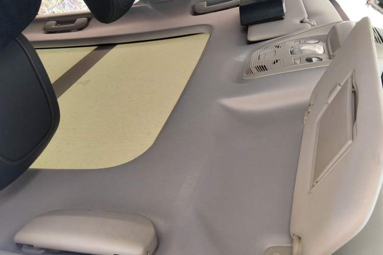 Used Peugeot 4008 2019 360THP BLACKPACK Obsidian Edition Headliner