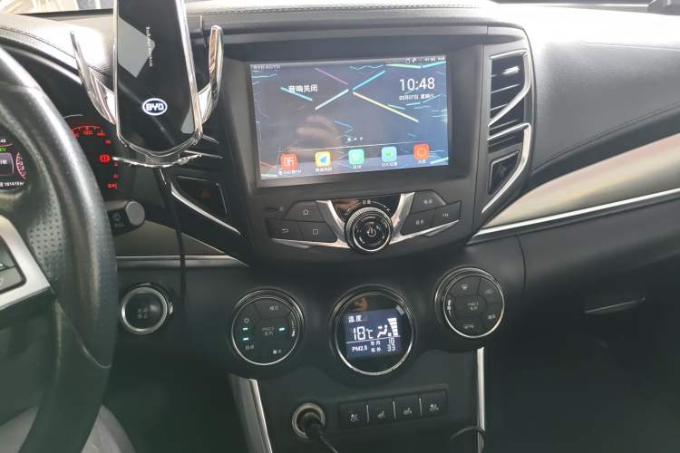 Used BYD Song New Energy 2017 Song DM 1.5TID All-Wheel Drive Luxury Model Audio And AC Panel