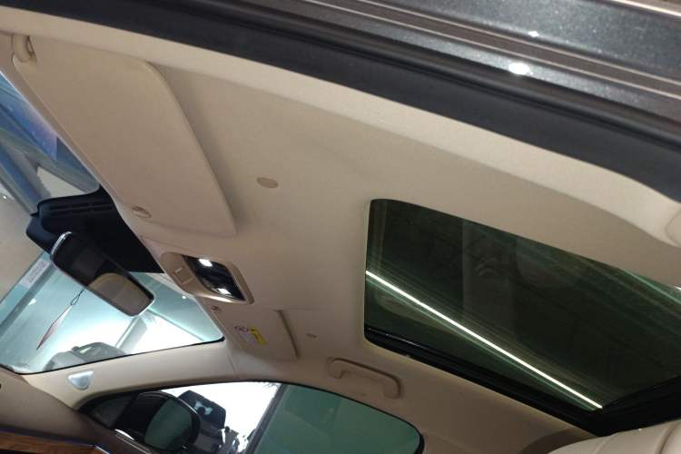 Used Hima AITO M7 2024 1.5T Four-Wheel Drive Plus Version 5 Seats Headliner