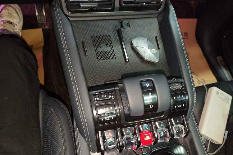 Used Formula Leopard Leopard 5 2023 Explore Edition