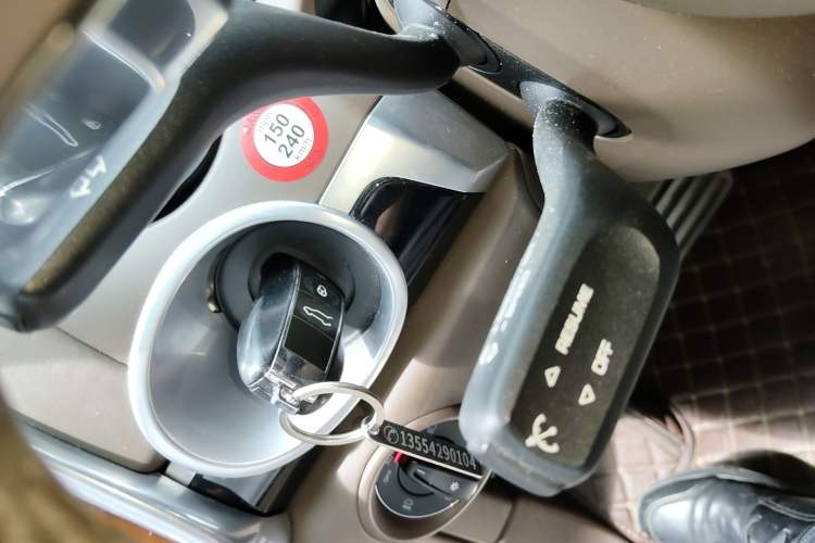 Used Porsche Cayenne 2011 Cayenne 3.0T Vehicle Key