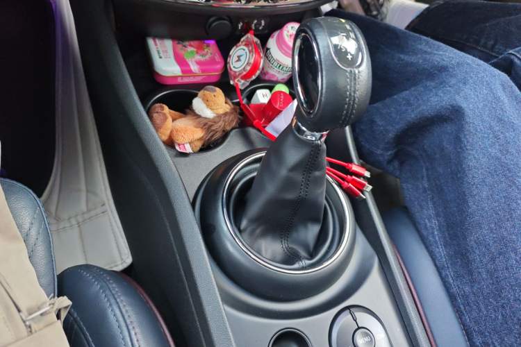 Used MINI Clubman 2018 1.5T COOPER Artist Gear Lever