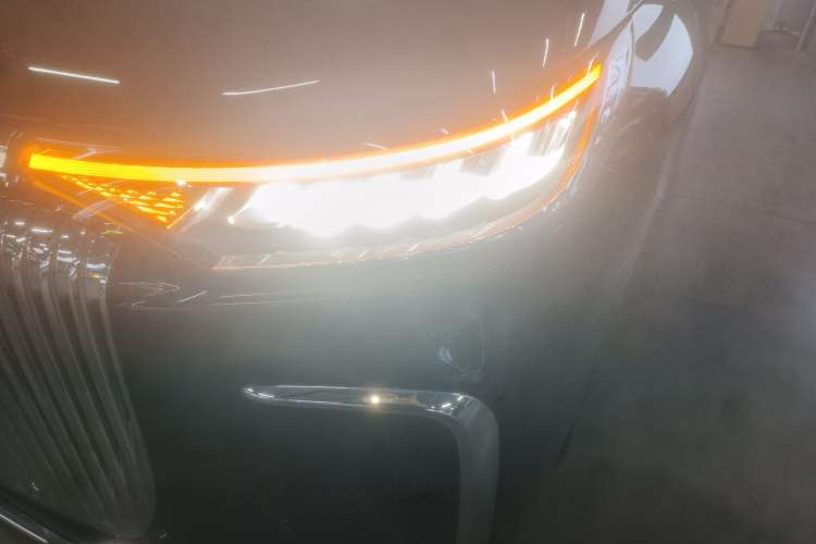 Used VOYAH Dream 2025 PHEV Four-Wheel Drive Prestige Kunpeng Edition
