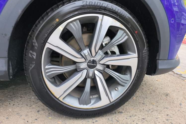 Used Roewe MARVEL X 2018 Rear-Drive Model Right Front Wheel Hub