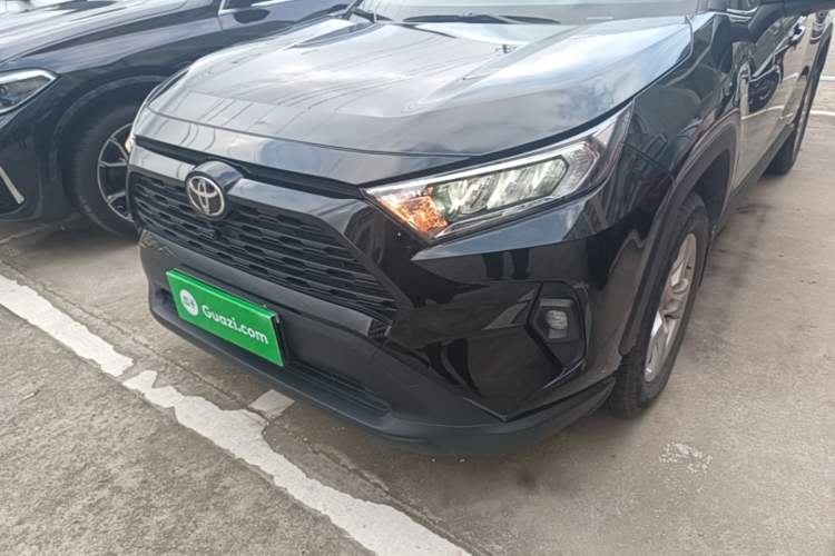 Used Toyota RAV4 2024 2.0L CVT Two-Wheel Drive Urban Edition
