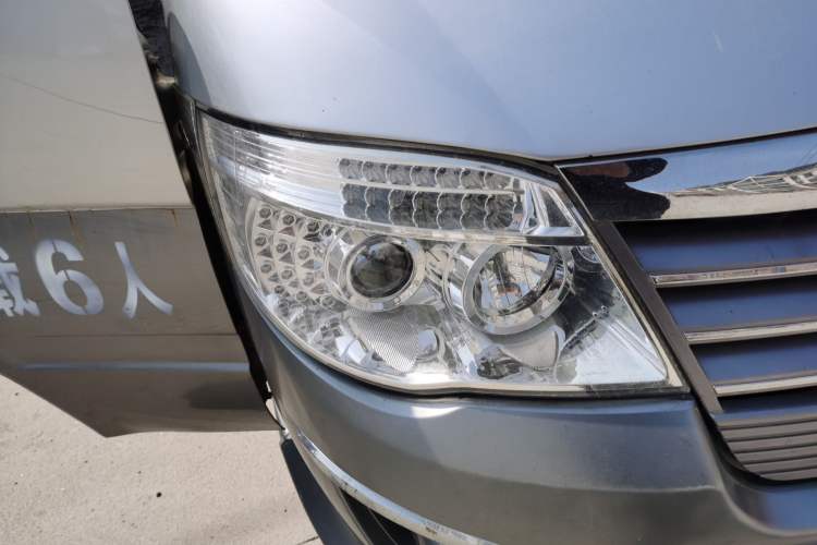 Used Golden Dragon Hiace 2010 2.0L Long-Wheelbase Gasoline Premium Version V20
