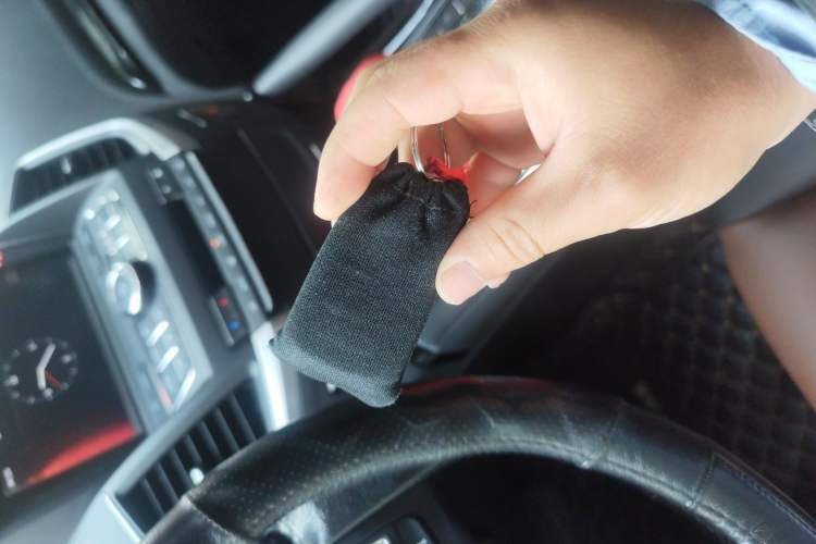 Used Dongfeng Aeolus AX7 2018 Classic 1.6T Automatic Luxury Model Vehicle Key