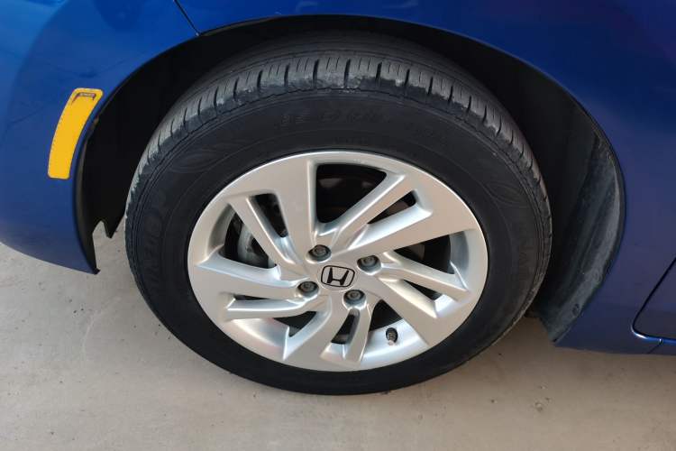 Used Honda Fit 2016 1.5L LXS CVT Comfort Sunroof Version Left Front Wheel Hub