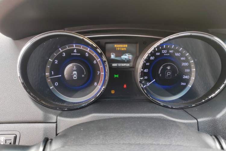 Used Hyundai Sonata 2014 2.4L Automatic Luxury Version China IV Standard
