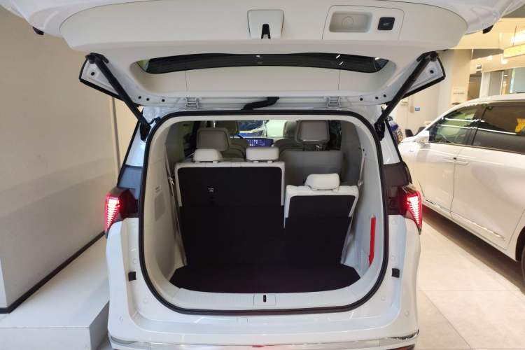 Used Buick GL8 New Energy 2024 Lu Zun Deluxe Edition 7-Seater Trunk