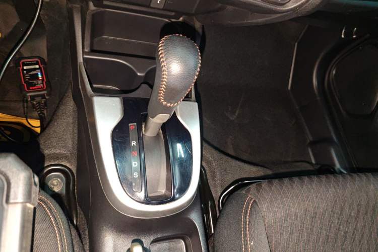 Used Honda Fit 2018 1.5L CVT Trendy Run+ Edition Gear Lever