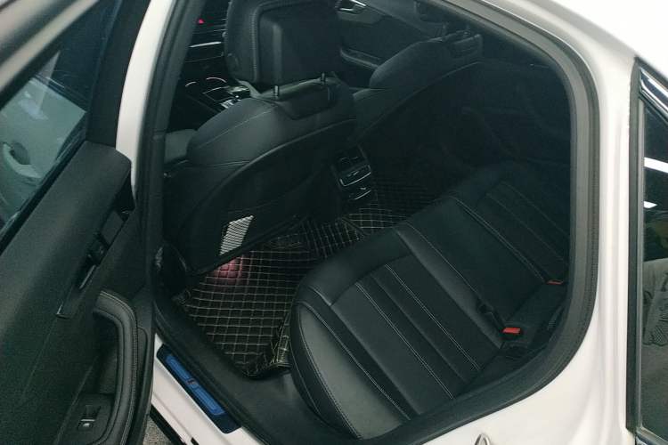 Used Audi A4L 2023 40 TFSI Luxury Dynamic Model Left Rear Seat