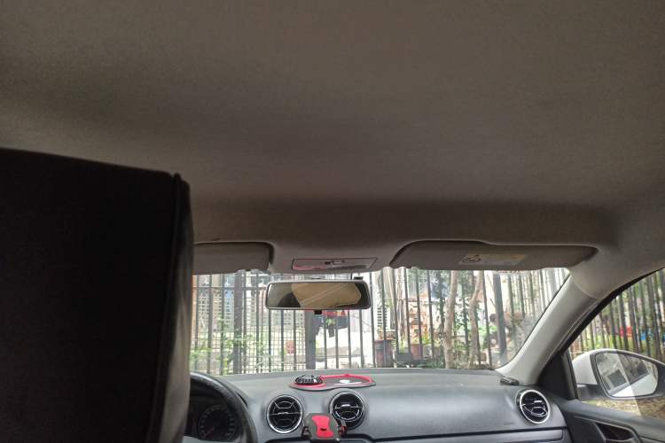 Used Volkswagen Jetta 2019 Dream Edition 1.5L Automatic Fashionable Version Headliner