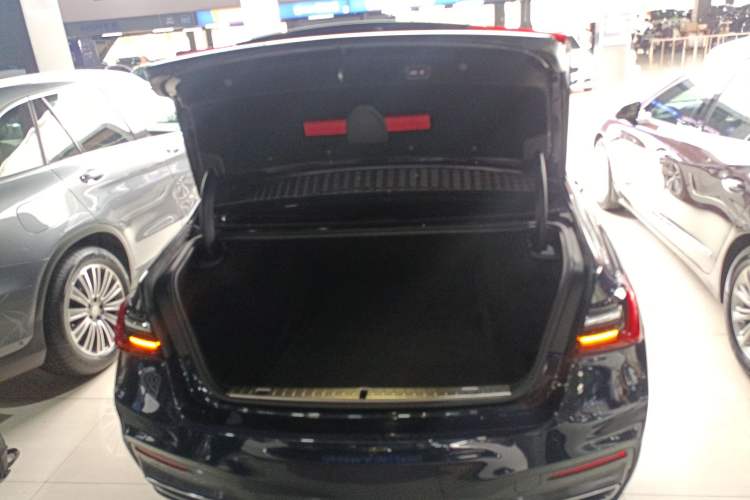 Used BMW 7 Series 2019 Restyled 730Li M Sport Package Trunk