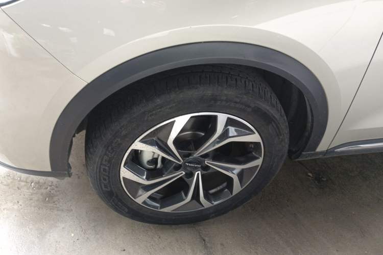 Used Haval Fierce Dragon Max 2023 1.5L Hi4 105 Four-Wheel Drive Navigation Edition Left Front Wheel Hub