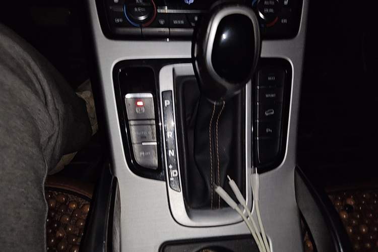 Used Geely Auto Emgrand X7 Sport 2016 1.8TD Automatic ZhiZun Version
