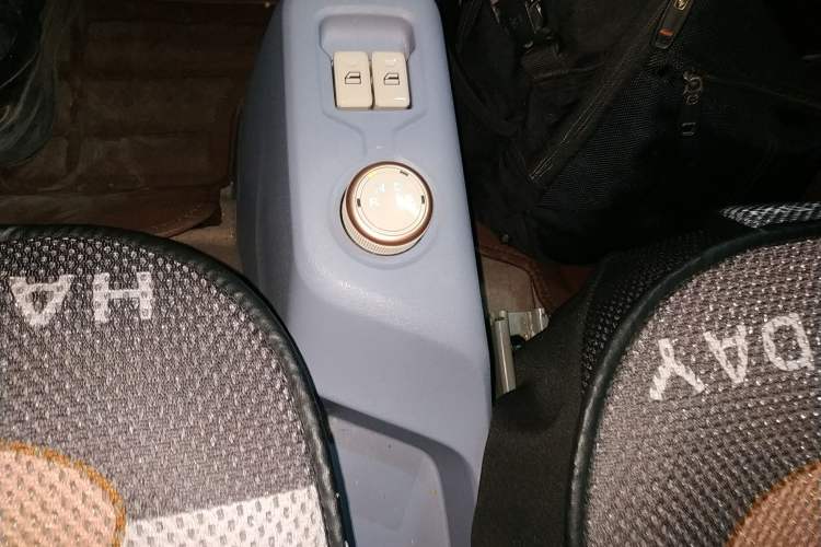 Used Dongfeng Fengon MINIEV 2022 Candy Edition Lightly Sweeted Gear Lever