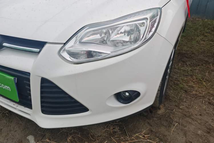 Used Ford Focus 2012 Sedan 1.6L Manual Comfort Model