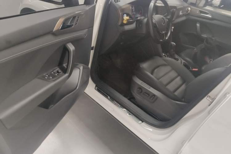 Used Volkswagen Tharu 2021 280TSI Two-Wheel-Drive Luxury Plus Edition
