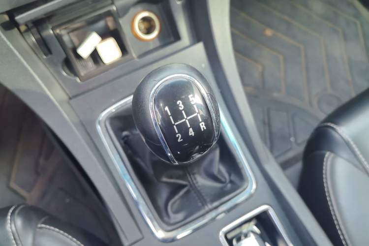 Used Geely Auto Emgrand 2015 Sedan 1.5L Manual - Top Trim Level