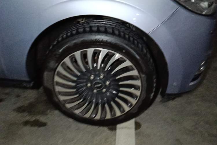 Used Lincoln Navigator 2020 3.5T Presidential Series Right Front Wheel Hub