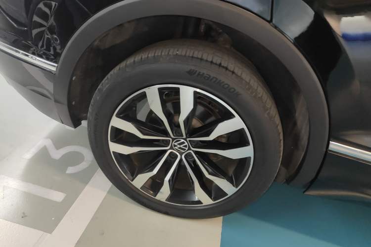 Used Volkswagen Tiguan L 2021 330TSI Automatic Two-Wheel Drive R-Line Enhanced Edition
