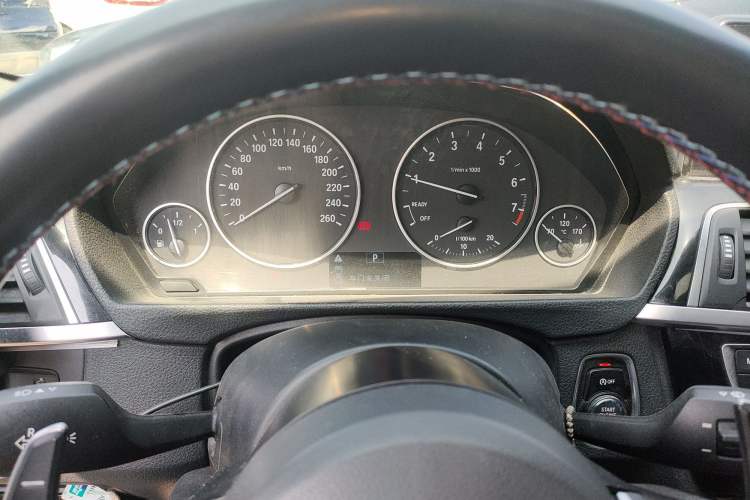 Used BMW 3 Series 2016 320Li Ambition Model
