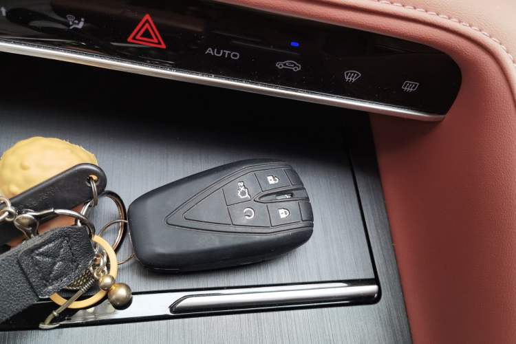 Used CHANGAN CS75 PLUS 2023 3rd Generation 1.5T Automatic Prestige Model
