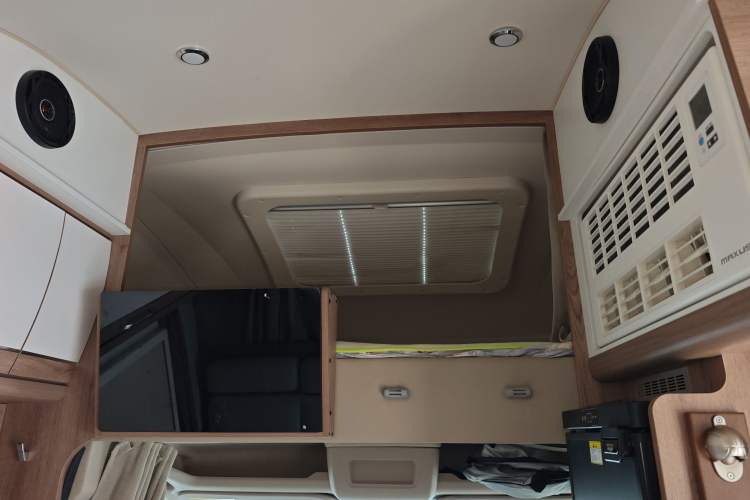 Used SAIC MAXUS V100 RV 2022 2.0T Life Home V100 Mountain Retreat Long Bed
