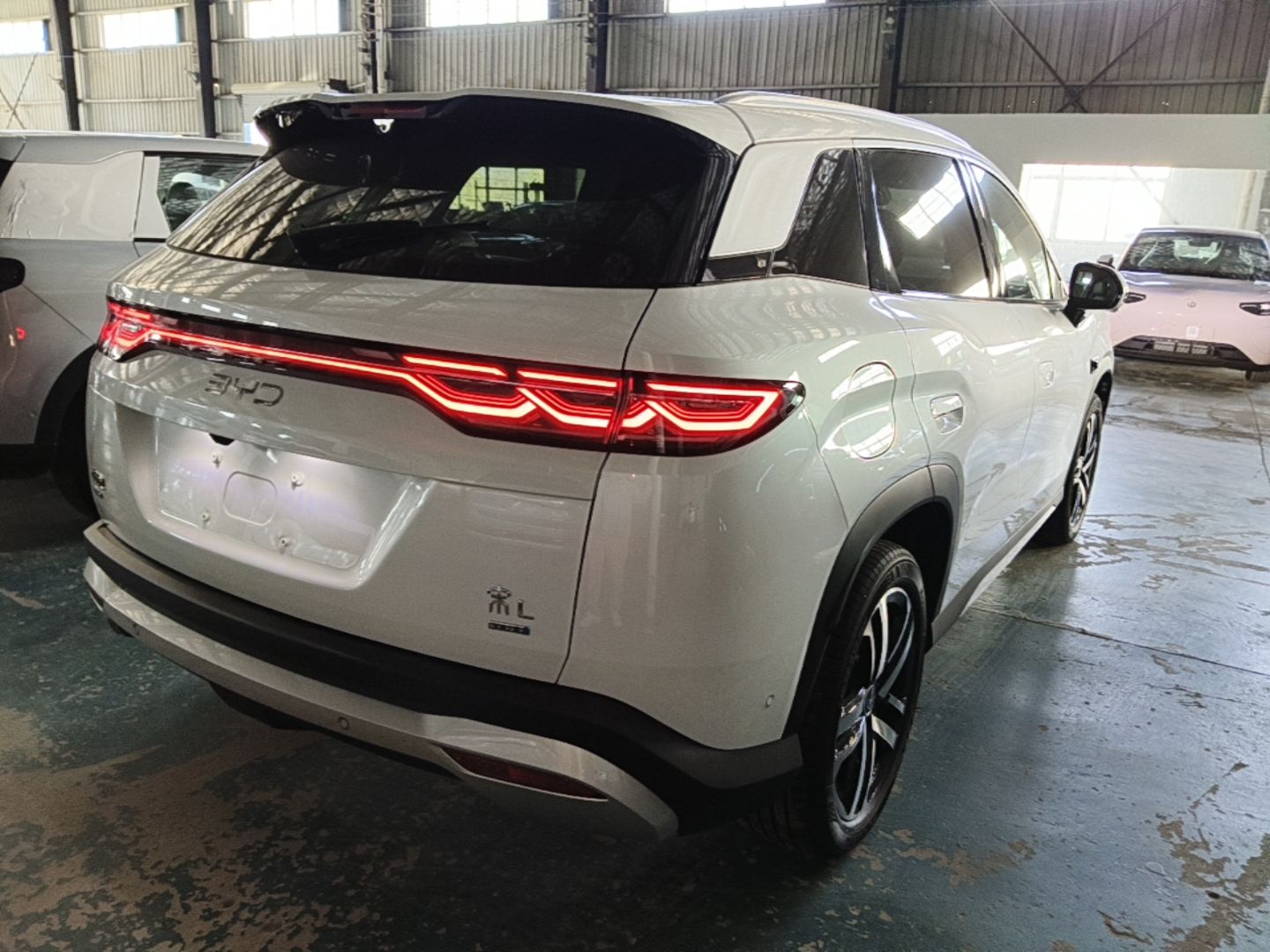 BYD Song L DM-i 2026 Model 130KM Superior Version — снимка 6
