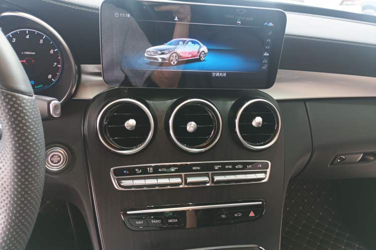 Used Mercedes-Benz C-Class 2020 Restyled C 260 L Sport Edition Audio And AC Panel