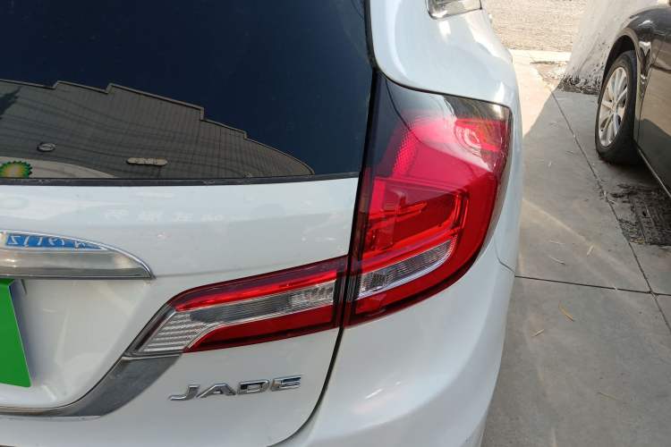 Used Honda Jade 2017 1.8L automatic Comfort version 5 seats