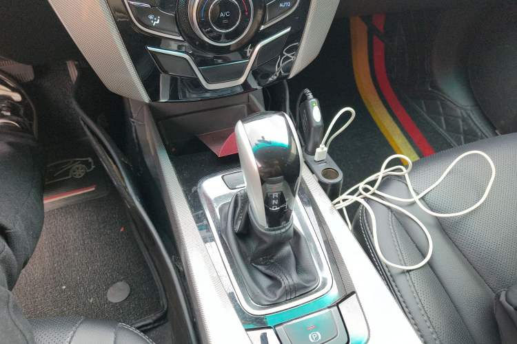 Used Luxgen U6 SUV 2015 1.8T Fashion Edition
