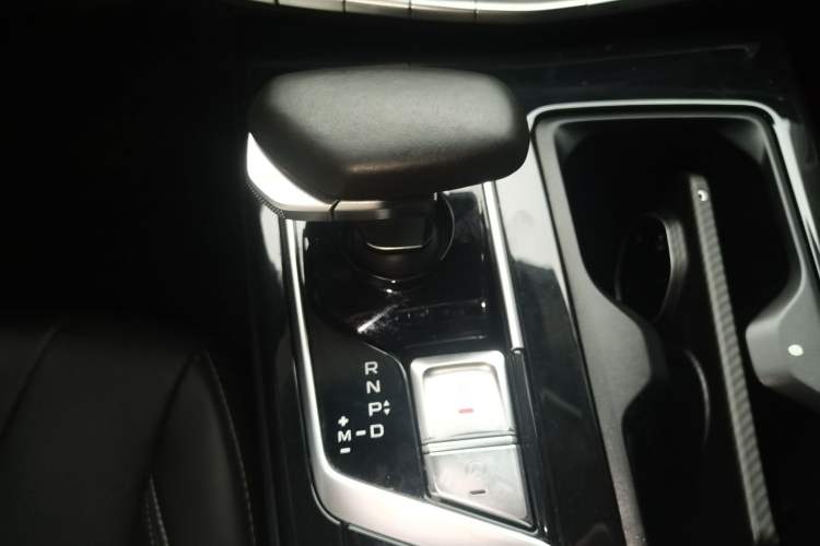 Used Geely Auto Emgrand GT 2021 1.8T Flagship Edition Gear Lever
