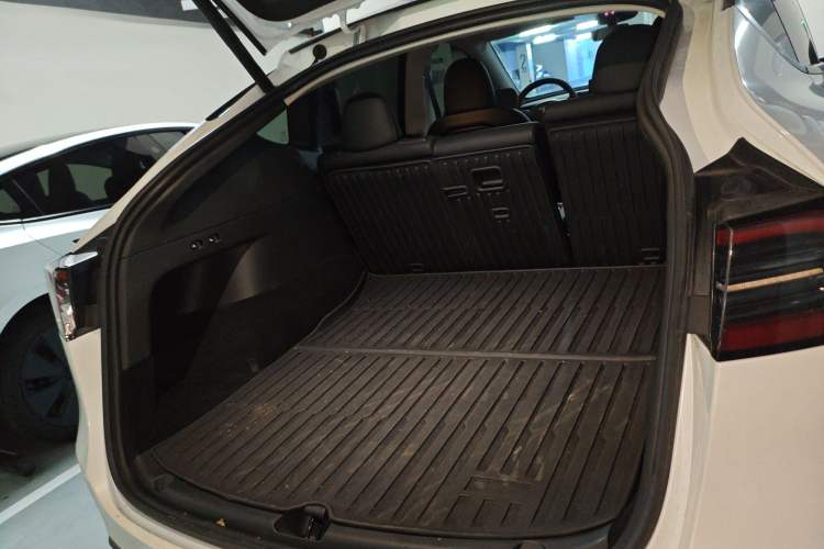 Used Tesla Model Y 2024 Rear-Wheel-Drive Version Trunk