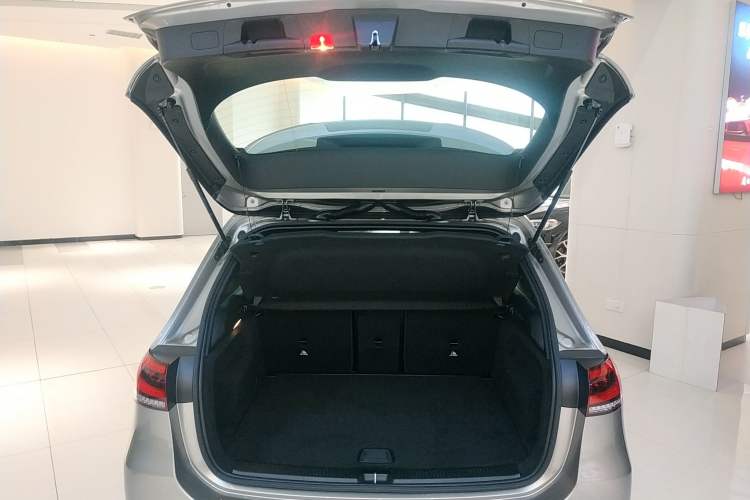 Used Mercedes-Benz B-Class 2020 B 200 Sport Edition Trunk