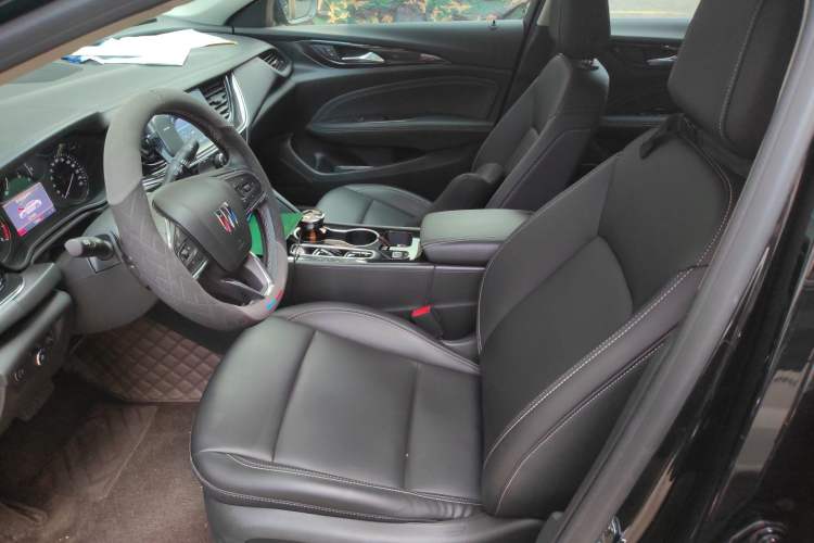 Used Buick Regal 2024 25T Deluxe Edition Left Front Seat