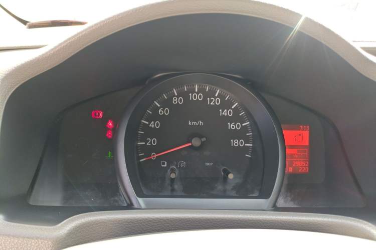 Used Nissan NV200 2018 1.6L CVT Luxury Model Instrument Cluster