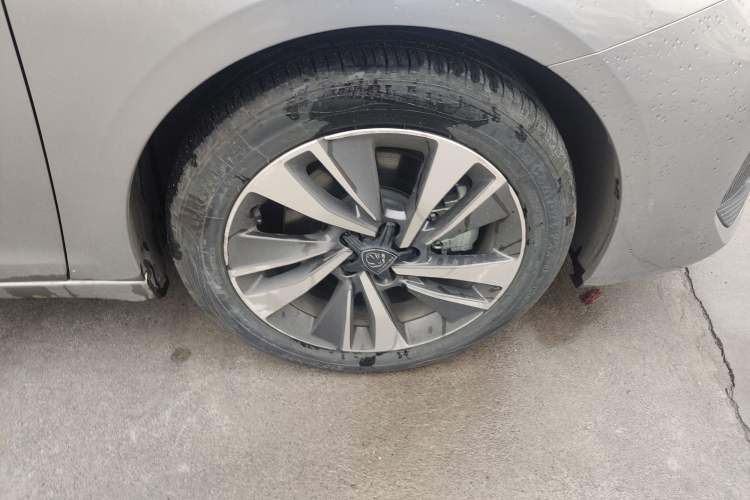 Used Peugeot 408 2022 1.6T Light-Chasing Edition
