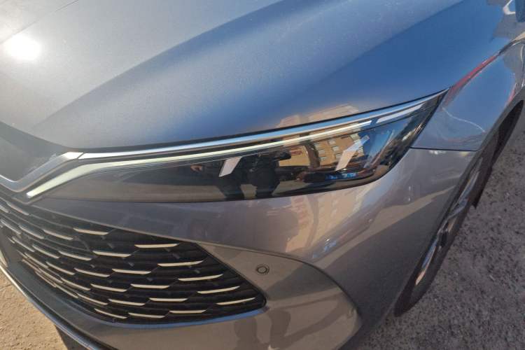 Used BYD Qin L 2025 DM-i Smart Drive 80KM Leading Model
