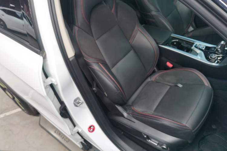 Used Lynk & Co 01 2017 2.0T Four-Wheel Drive Pro Edition
