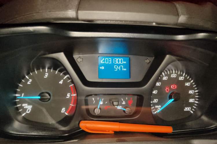 Used Ford Transit 2020 2.0T Diesel Multi-Function Commercial Vehicle Mid-Chassis Low-Roof Design with Dual Rear Doors Emission Standard China V
