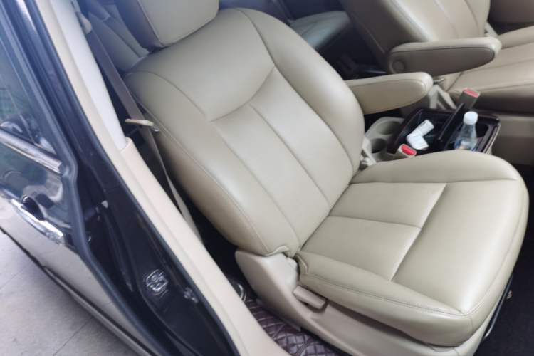 Used Nissan Quest 2015 3.5L SL